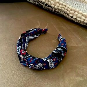 Scarf patterned headband